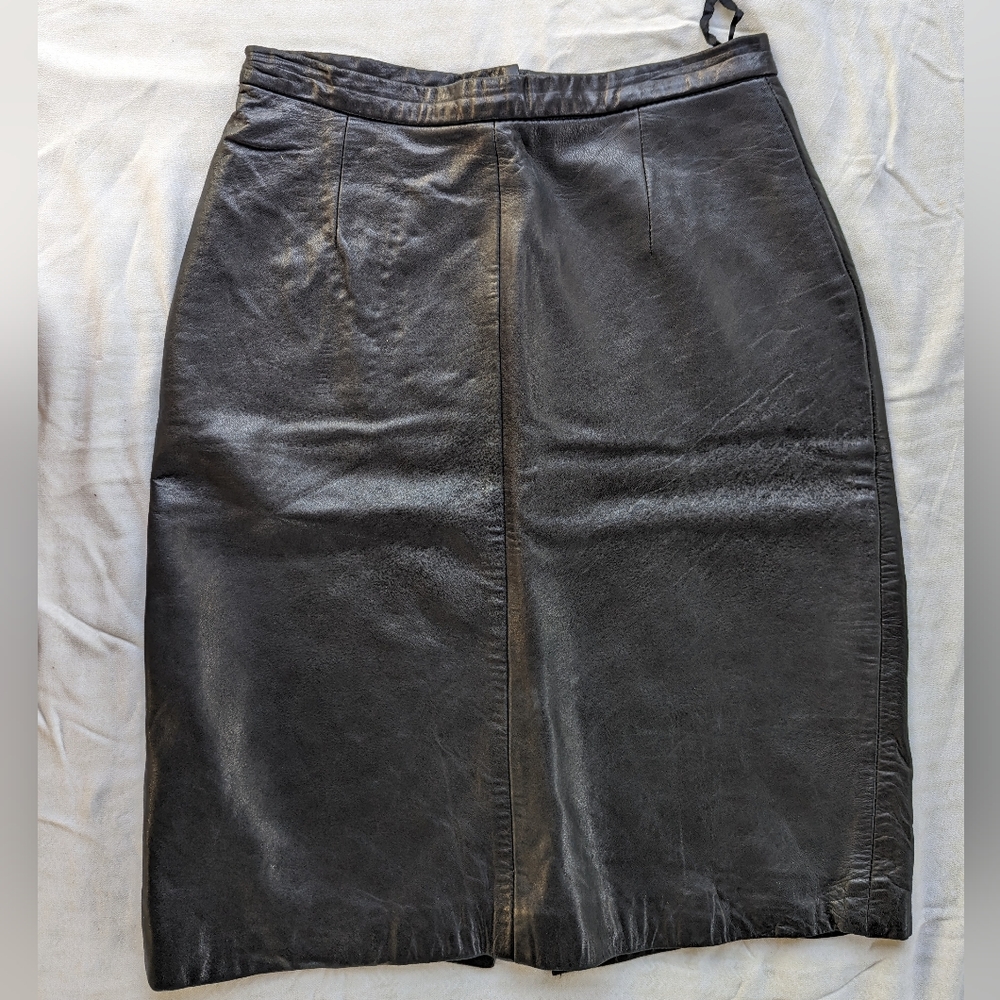 Genuine leather pencil skirtMade in Hong Kong North Beach Leather